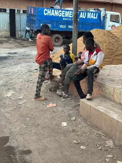 Children getting money to buy food